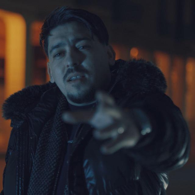 Album cover art for Hala Rani Fiha