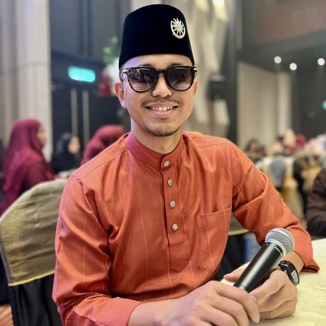 Album cover art for Lemak Manis