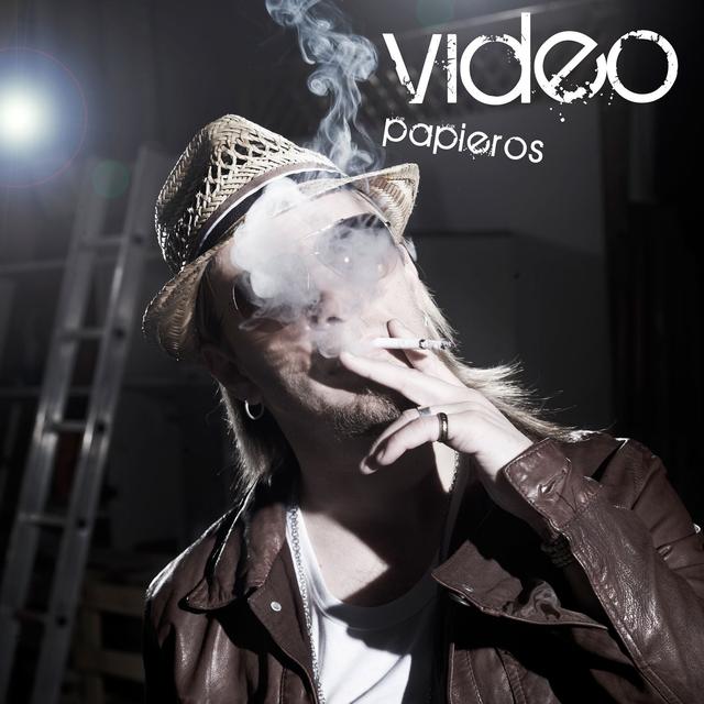 Album cover art for Papieros