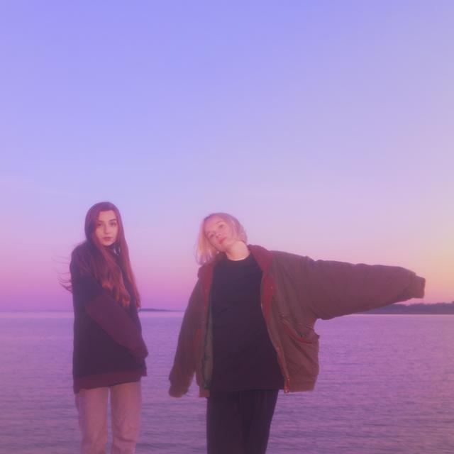 Album cover art for Siellä on kaikki niin ihanaa