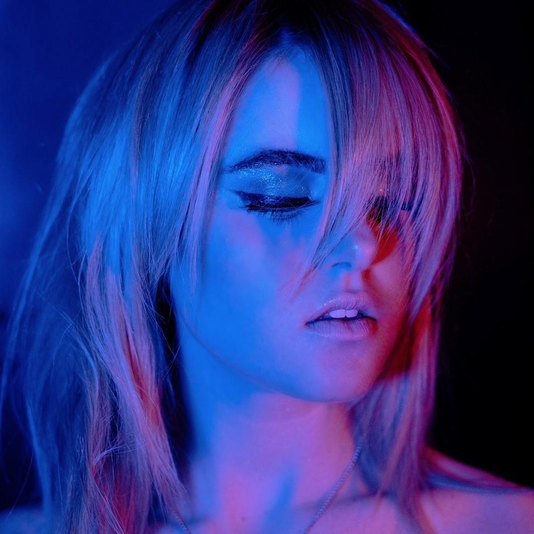 Dynamic cover art